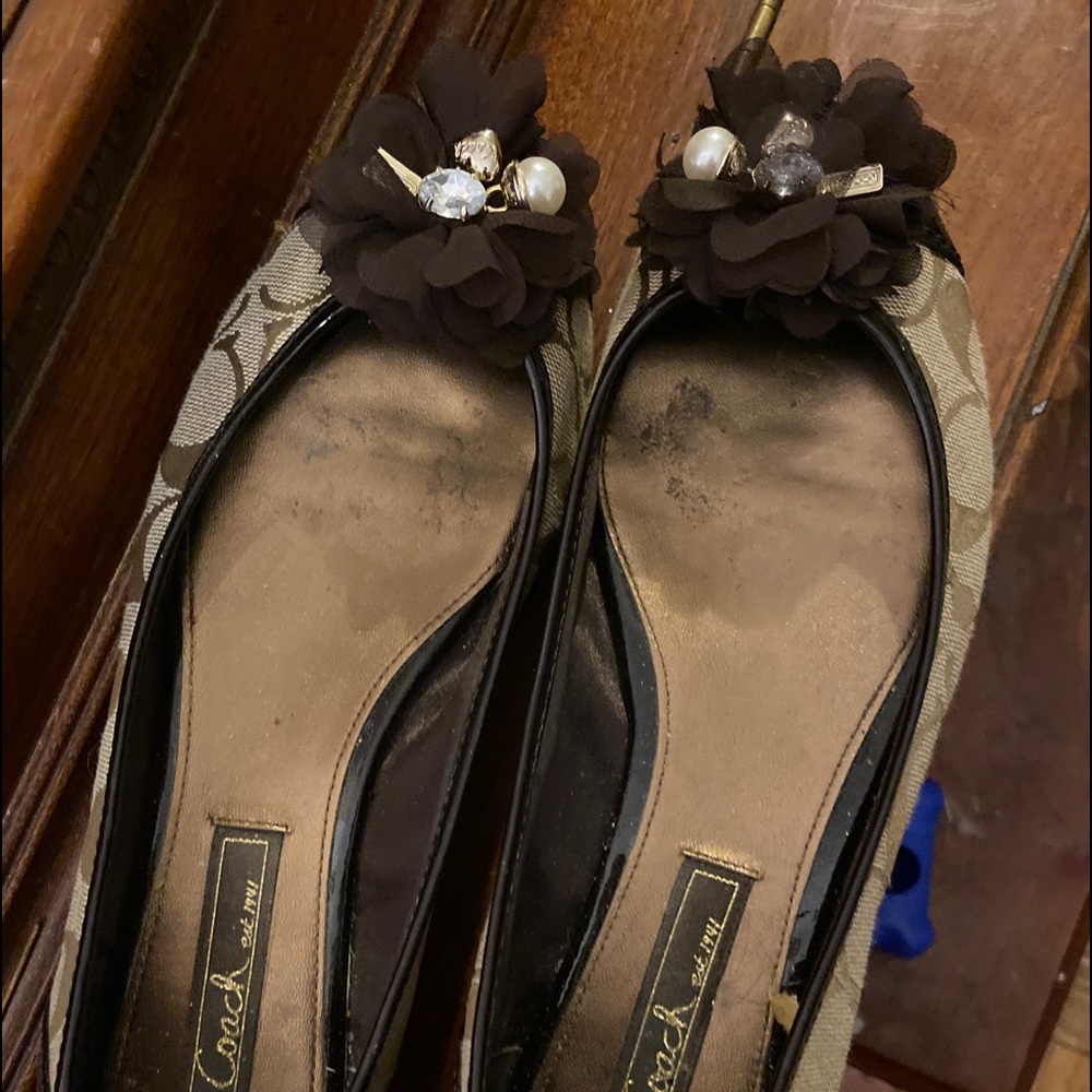Beautiful, elegant  Coach  flat shoes